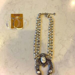 Mixed crystal beads faux veined white black stone concho with earrings brand new